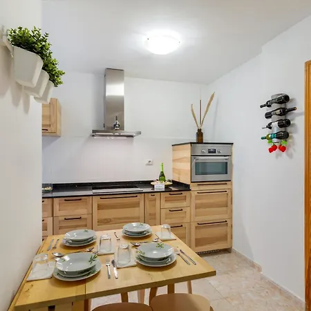 Attaday Holidays Lejlighed *